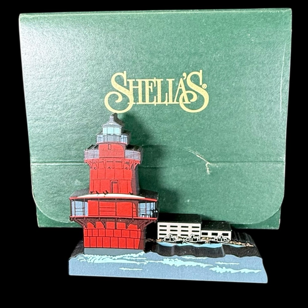 Newport News Middle Ground Light, Virginia Shelia's Shelf Sitter‎ with Box 2000